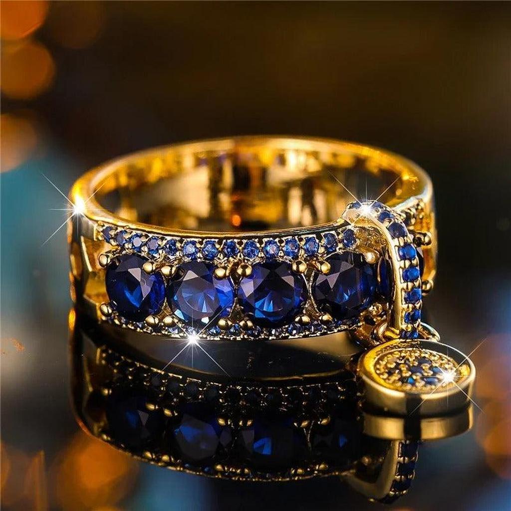 Antiker Ring in Gold mit blauem Kristall