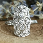 Glänzender Retro-Ring in Weißgold