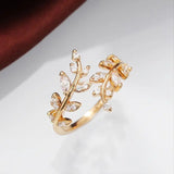 Eleganter Ring mit Weinranke in Gold, Ansicht 2