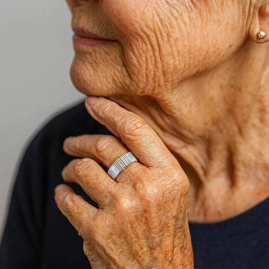 Boho-Ring mit Goldfäden – Ansicht 2