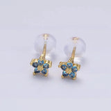 Ohrstecker mit zartem Blumenmotiv in Gold
