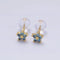 Ohrstecker mit zartem Blumenmotiv in Gold