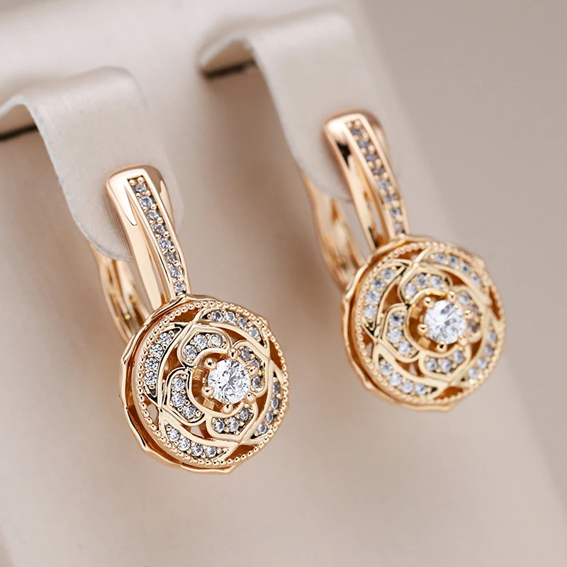 Elegante runde Ohrringe mit Zirkonia in Gold
