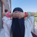 Buntes quadratisches Armband aus Acryl