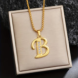 Initialen-Halskette mit Kristall in Gold, Ansicht 2
