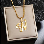Initialen-Halskette mit Kristall in Gold, Ansicht 23