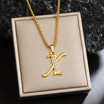 Initialen-Halskette mit Kristall in Gold, Ansicht 24