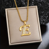 Initialen-Halskette mit Kristall in Gold, Ansicht 5