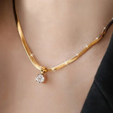 Elegante Anhänger-Halskette mit Zirkonia in Gold