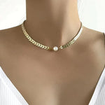 Griechische Halskette mit Perle in Gold