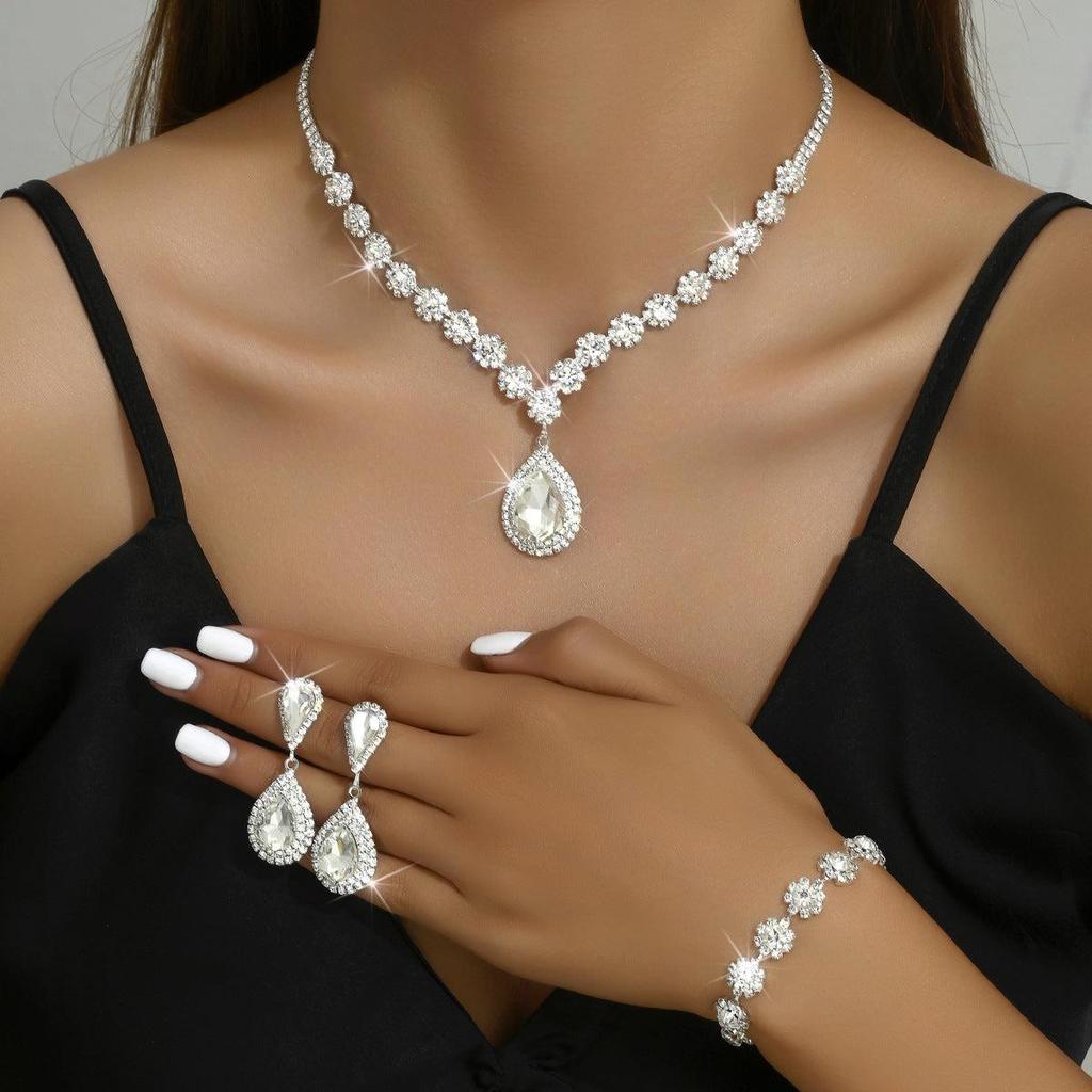 Dreiteiliges Braut-Schmuckset – Ansicht 5