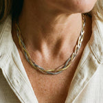 Elegante Halskette in Gold und Weißgold – Ansicht 2