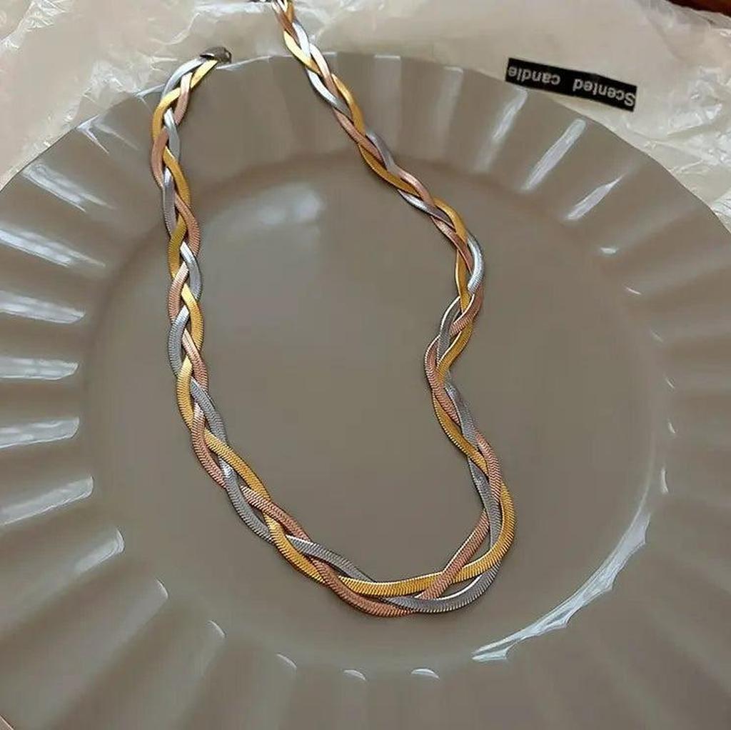Elegante Halskette in Gold und Weißgold