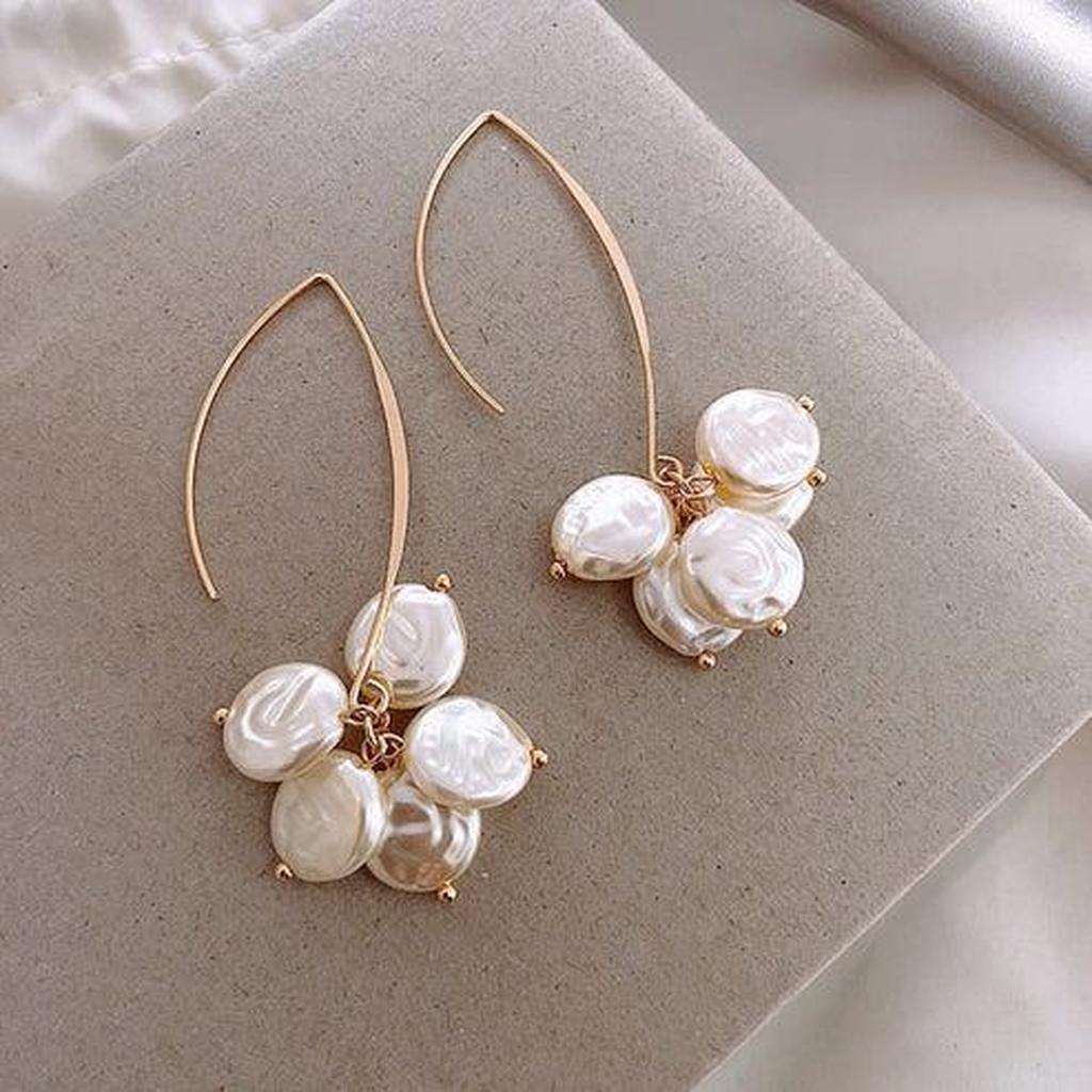 Elegante Ohrringe mit Perle und Kristall – Ansicht 2