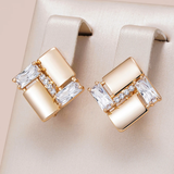 Elegante geometrische Ohrringe mit Zirkonia in Gold