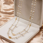 Elegante goldene Halskette mit kleiner Perle – Ansicht 3