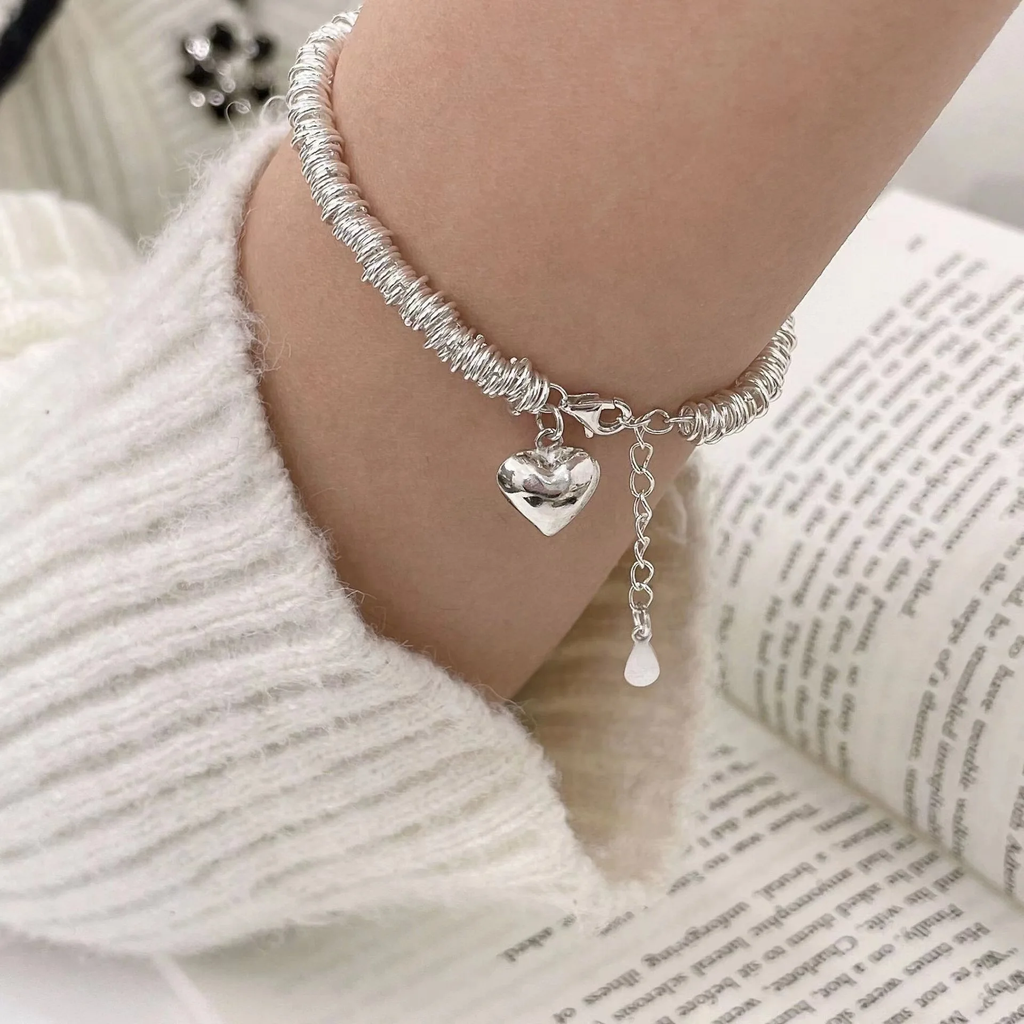 Elegantes Armband mit Herz in Weißgold