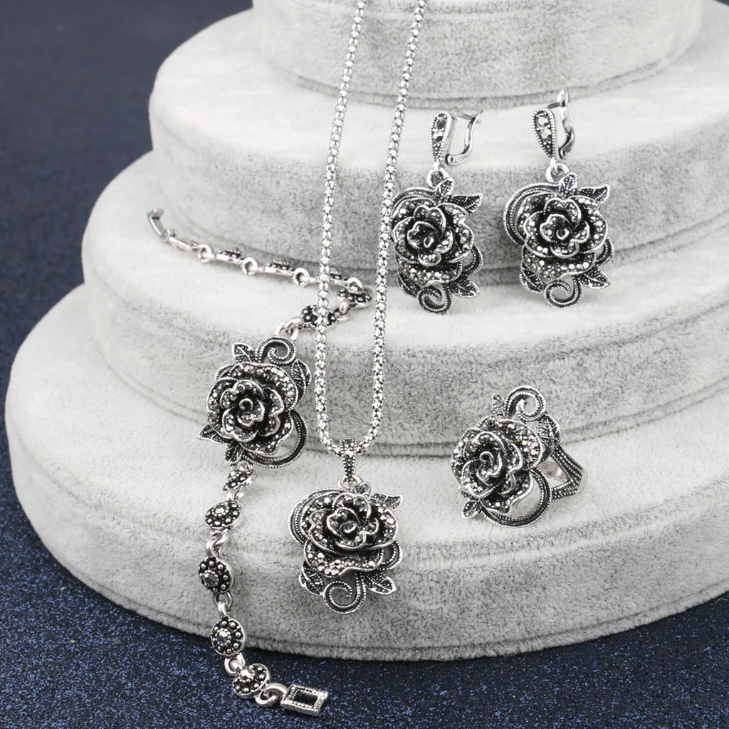 Elegantes Set in Weißgold mit Zirkonia – Ansicht 3