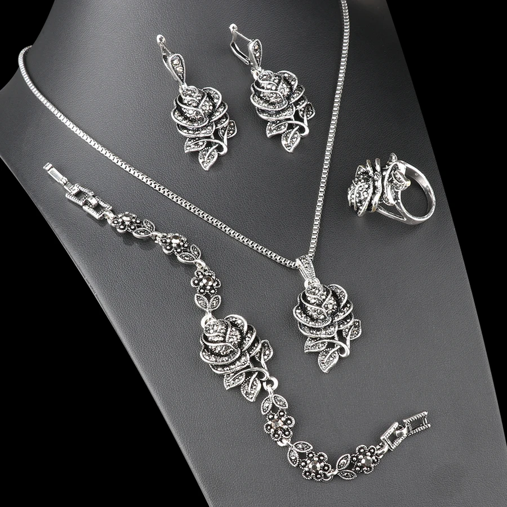 Elegantes Set in Weißgold mit Zirkonia