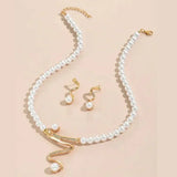 Geschenkset mit Naturperlen: Halskette und Ohrringe in Gold, Ansicht 4