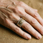 Geflochtener Retro-Goldring mit Zirkonia – Ansicht 2