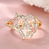 Goldring mit Kristallen