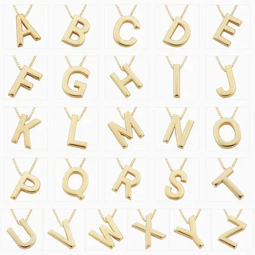 Halskette mit Initiale in Gold