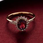 Roter Ring „Kaiserin“ in Gold