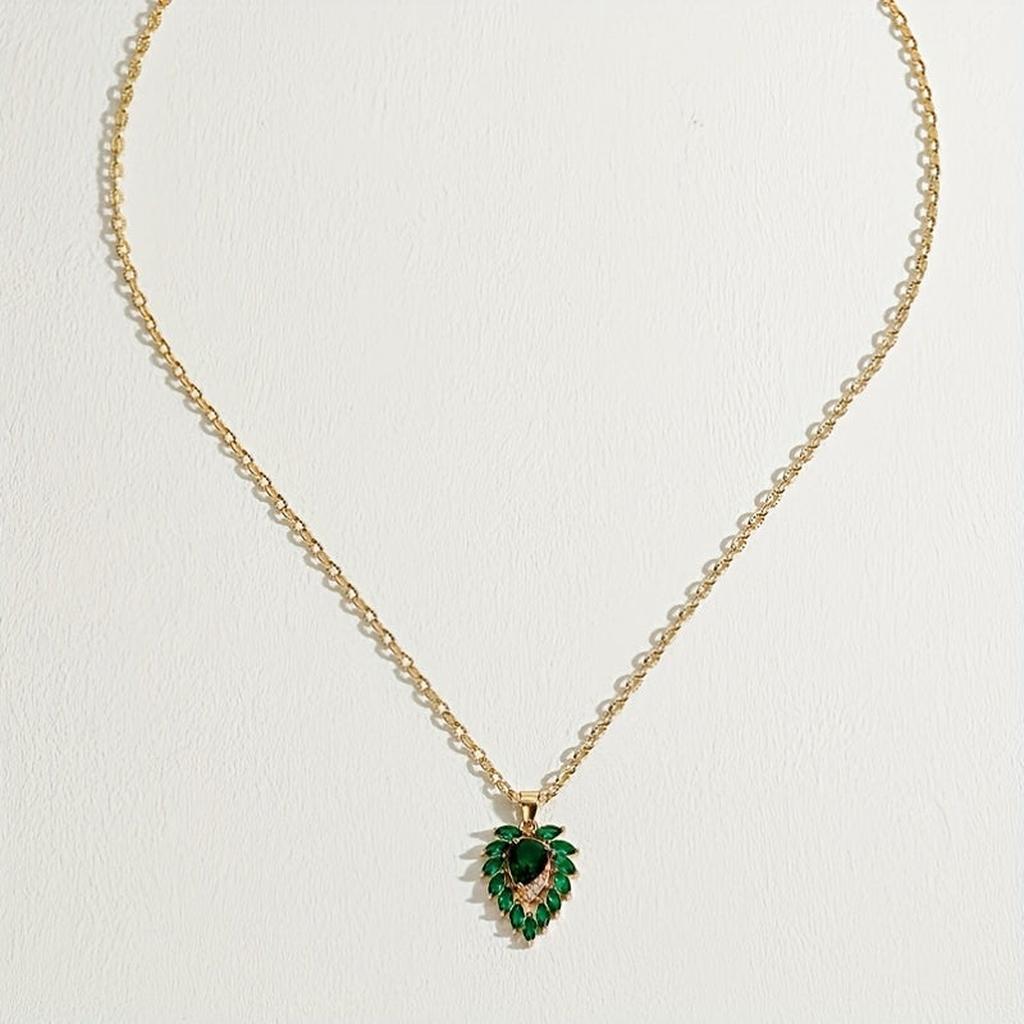 Kette Matilde mit smaragdgrünem Herz – Ansicht 3