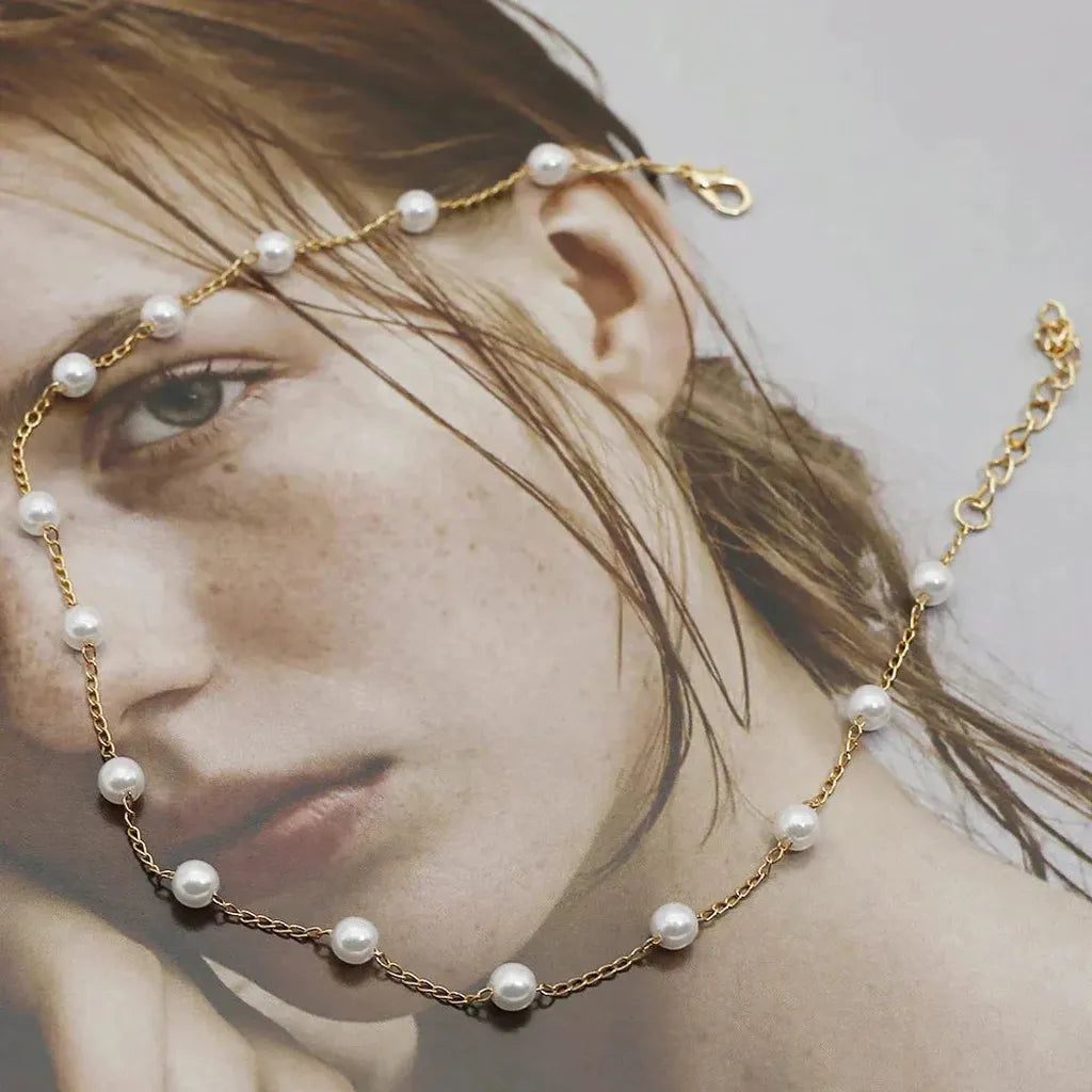 Kleine Perlenkette in Gold – Ansicht 3