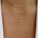 Mehrlagige Retro-Kette mit goldenem Anhänger
