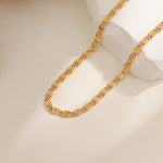 Geflochtene Kettenhalskette Nusa in Gold