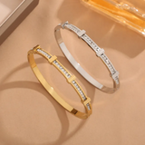 Offenes geometrisches Armband mit zwei Reihen Zirkonia