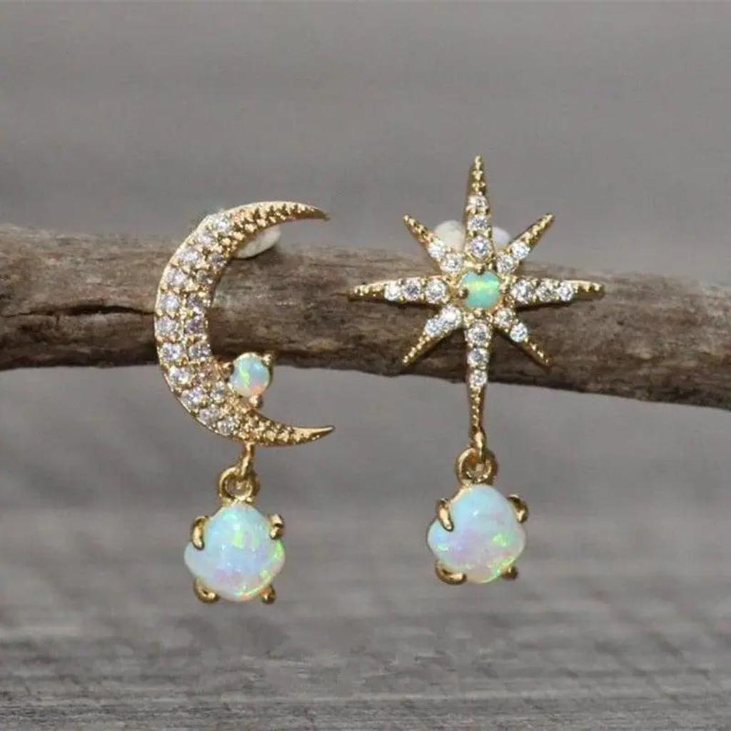 Ohrringe Mond und Stern in Gold mit Opal