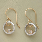 Retro-Ohrringe in Gold und Weißgold mit Zirkonia