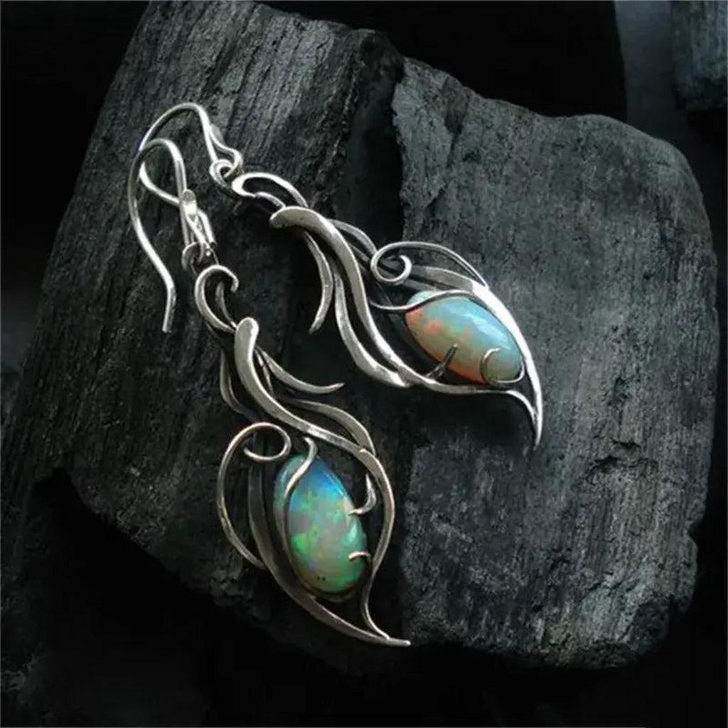 Retro-Ohrringe in Weißgold mit blauem Opal