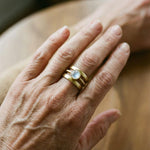 Retro-Ring in Gold mit Mondsteinen – Ansicht 2