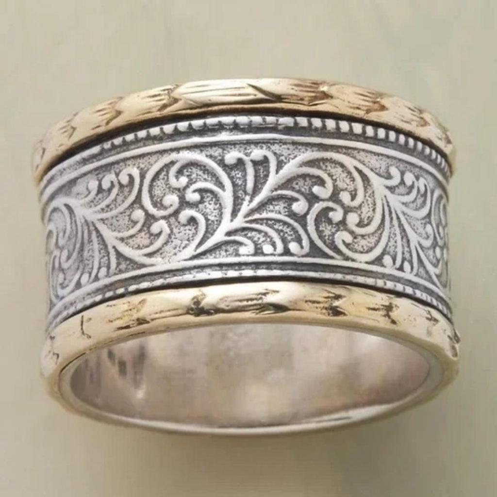 Retro-Ring in Gold und Weißgold