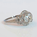 Retro-Ring in Weißgold mit Kristall