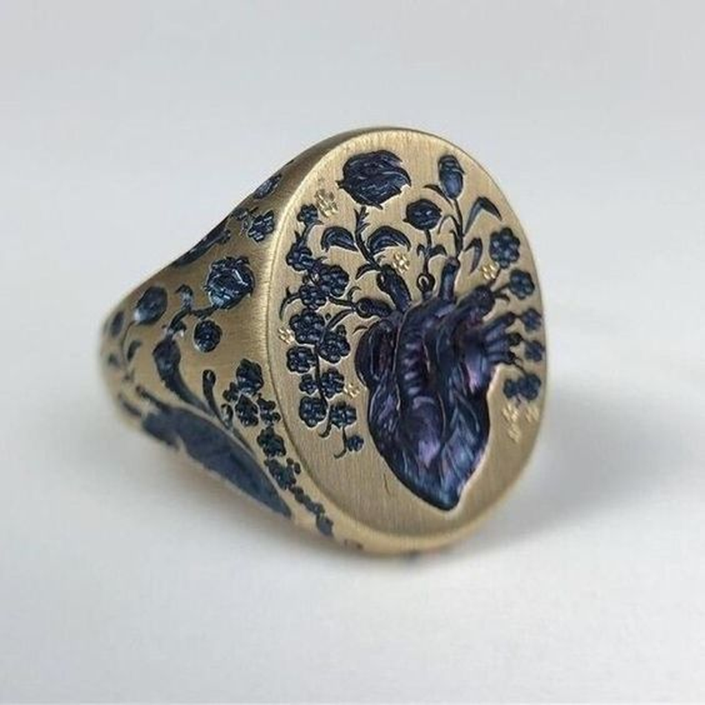 Retro-Ring mit blauer Blume in Gold
