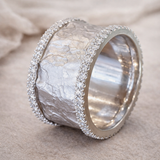 Retro-Ring mit Zirkonia in Weißgold