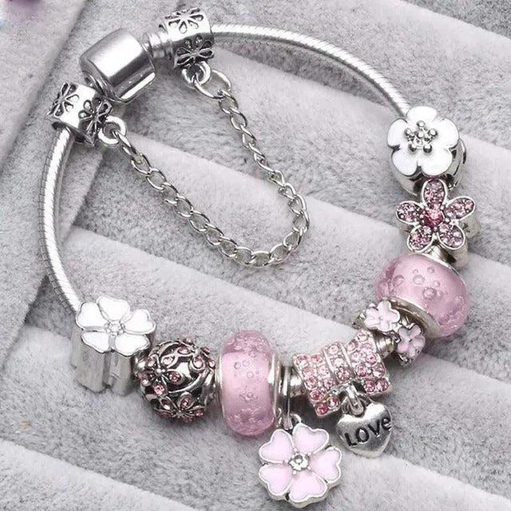 Retro-Schlüsselanhänger in Rosa und Weißgold