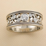 Retro-Weißgoldring mit Zirkonia