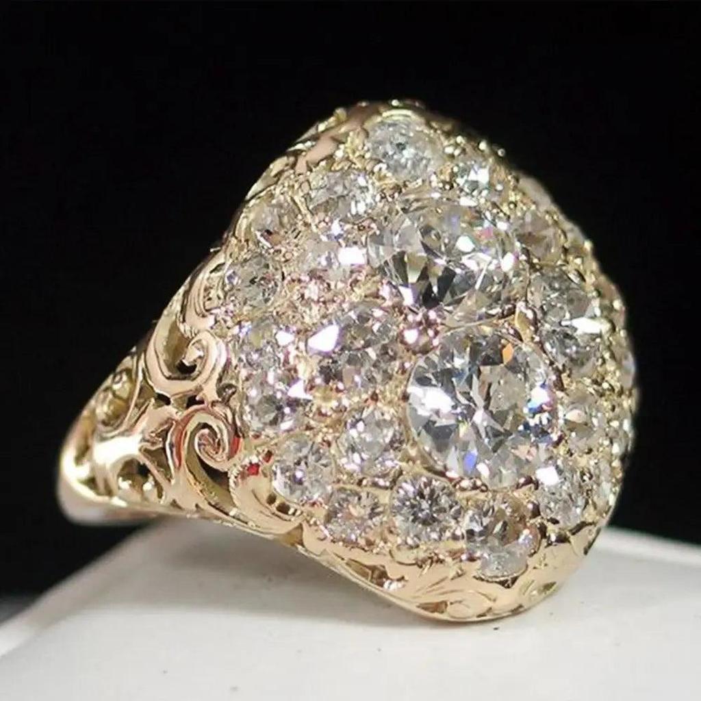 Retro-Weißgoldring mit rotem Stein und Zirkonia