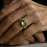 Grüner Retro-Ring mit runden Steinen – Ansicht 2