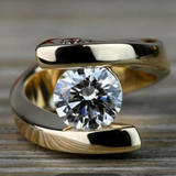 Spiralförmiger Retro-Ring mit Zirkonia