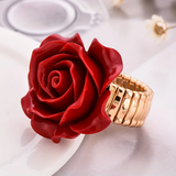 Ring in Roségold mit roter Rose