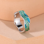 Ring mit Emaille in Wellenform