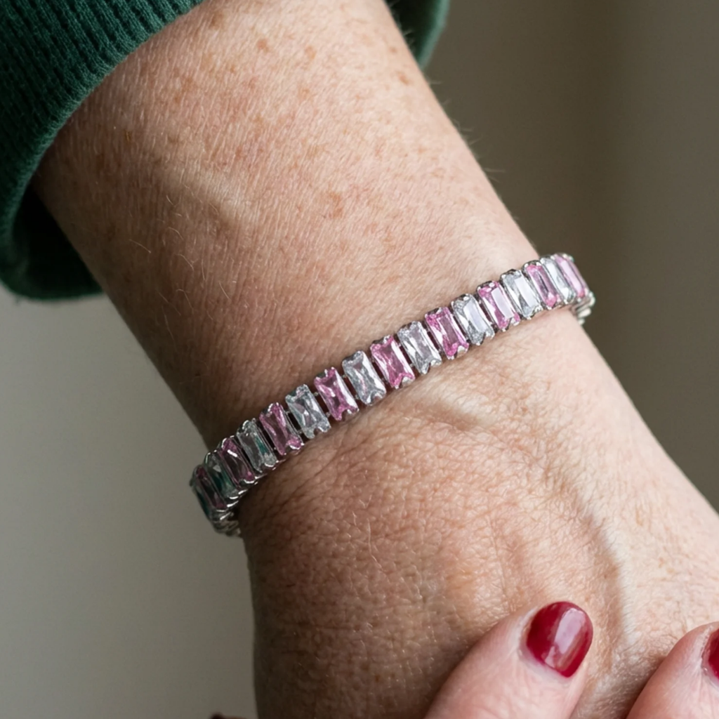 Tennisarmband „Rosastreifen“ in Weißgold