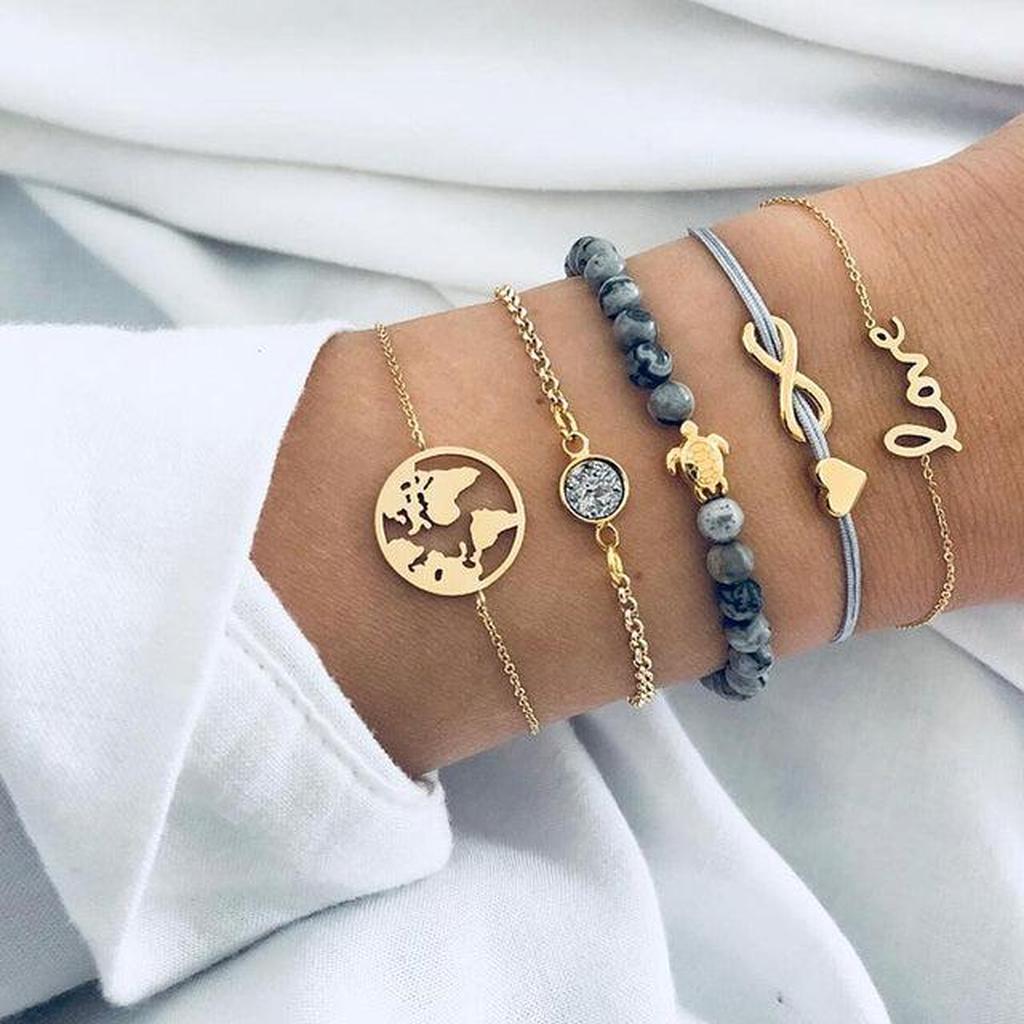 Set aus glitzernden Armbändern – Ansicht 12
